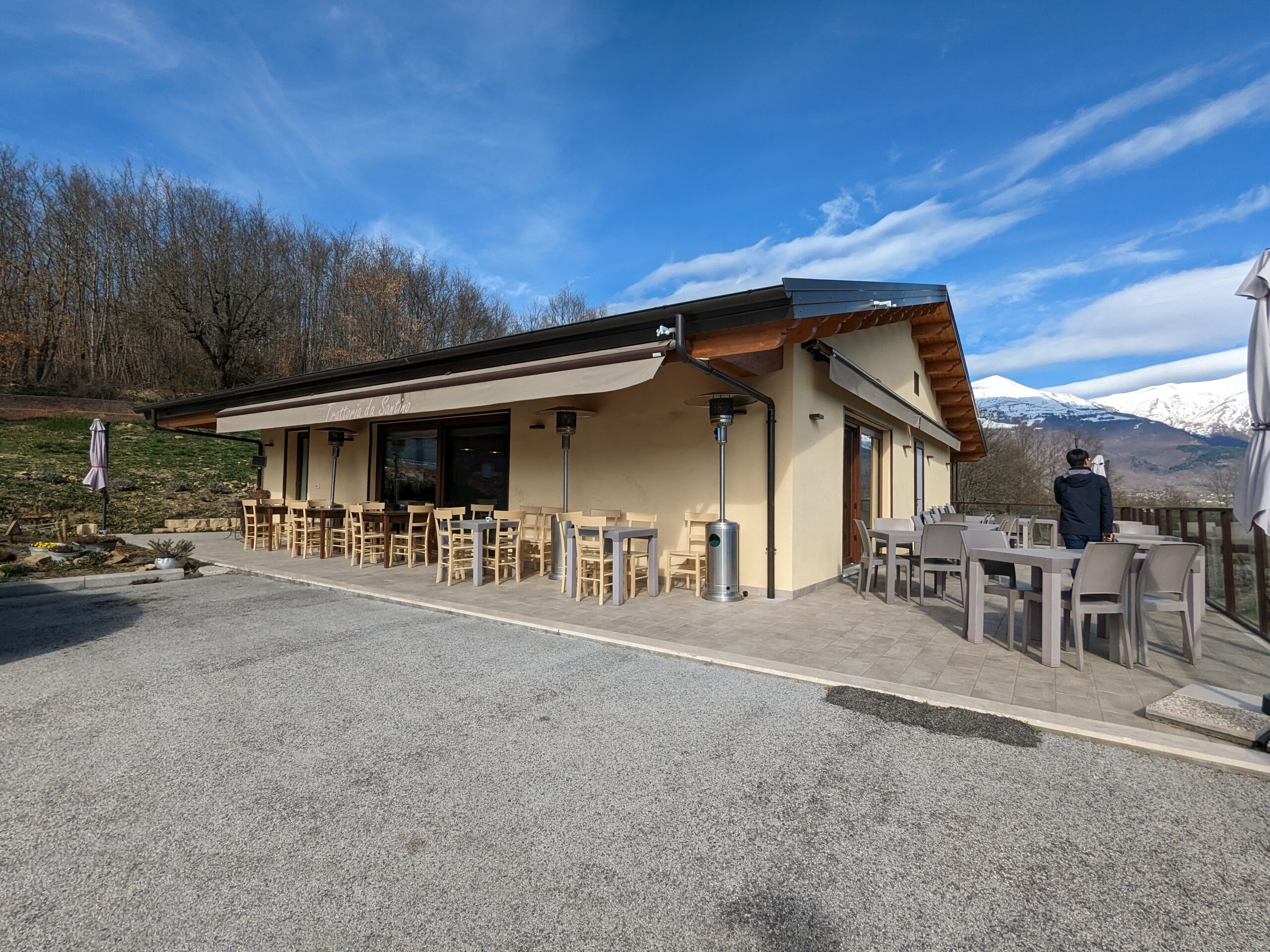 アマトリーチェ、サンタ・ジュスタ集落にあるレストラン “Trattoria da Santino”